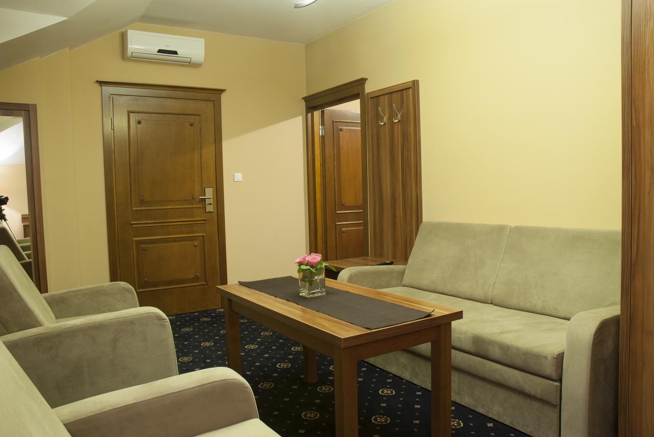 Hotel Dwor Galicja ستالوفا فولا المظهر الخارجي الصورة